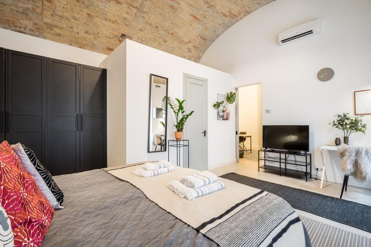 Urban Stable Luxury Apartments Budapeste Exterior foto