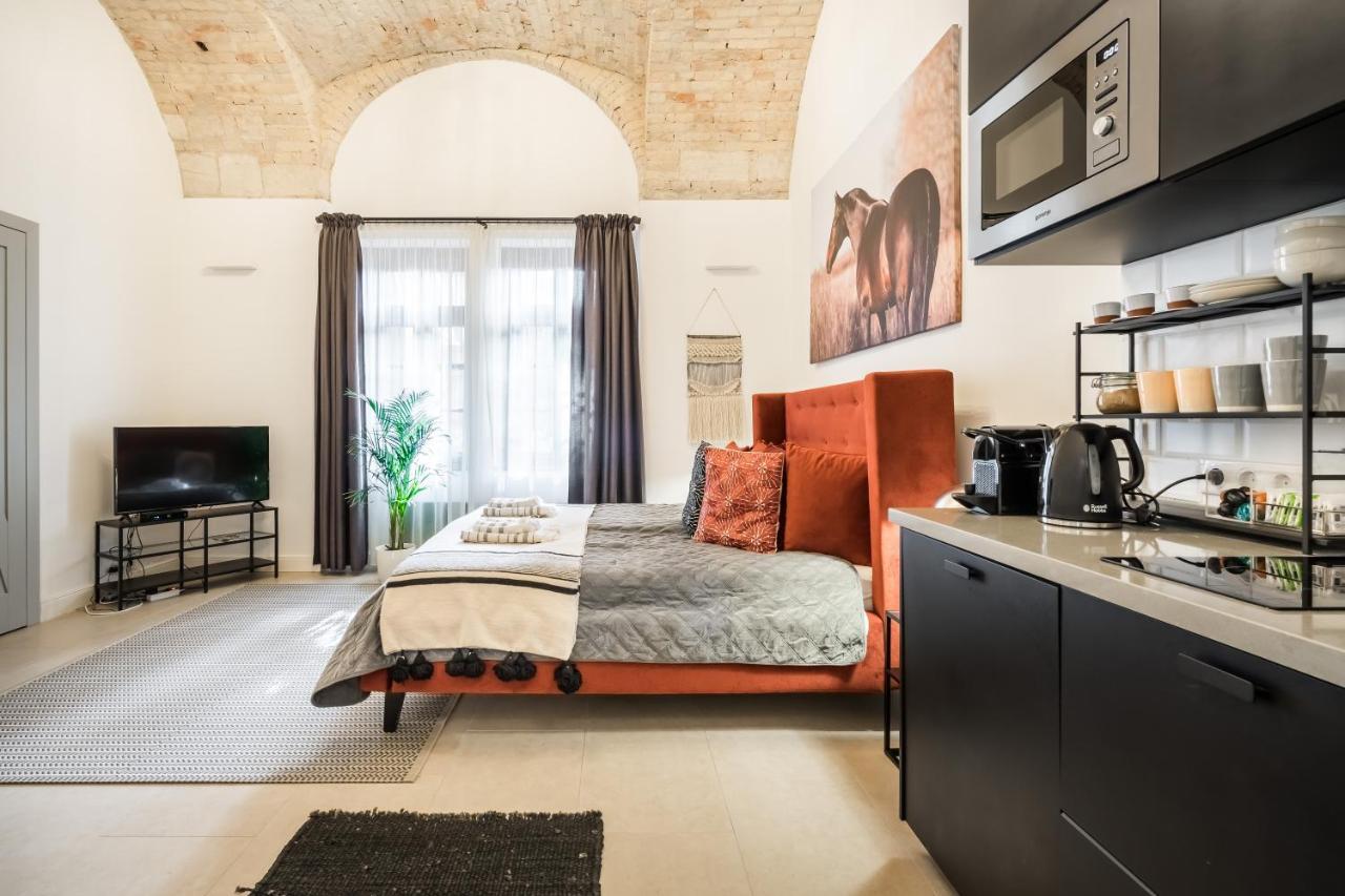 Urban Stable Luxury Apartments Budapeste Exterior foto